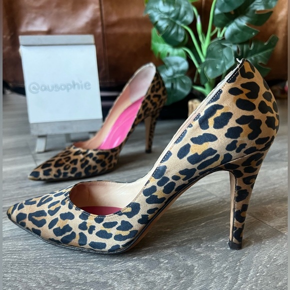 Kate spade satin cheetah leopard pointed toe pumps. Made in Italy. Size 7 - Picture 4 of 10